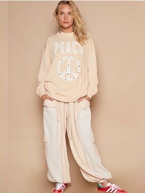 POL ✌️ MOCK NECK SWEATER!